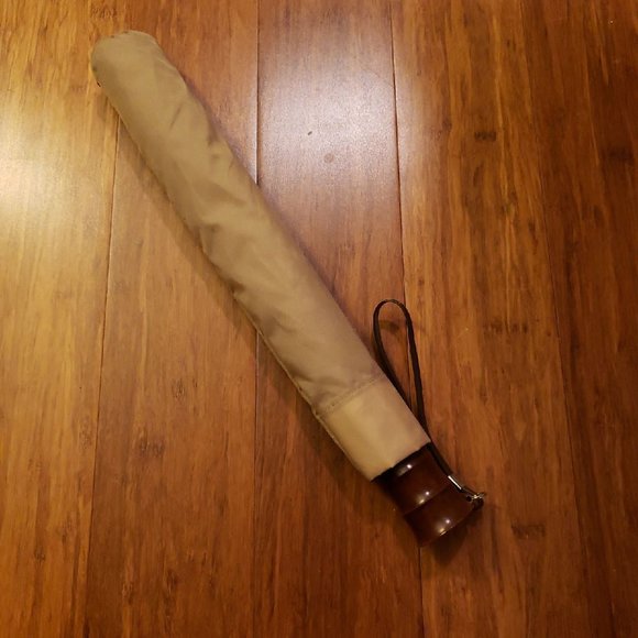 Tan umbrella - Picture 2 of 5